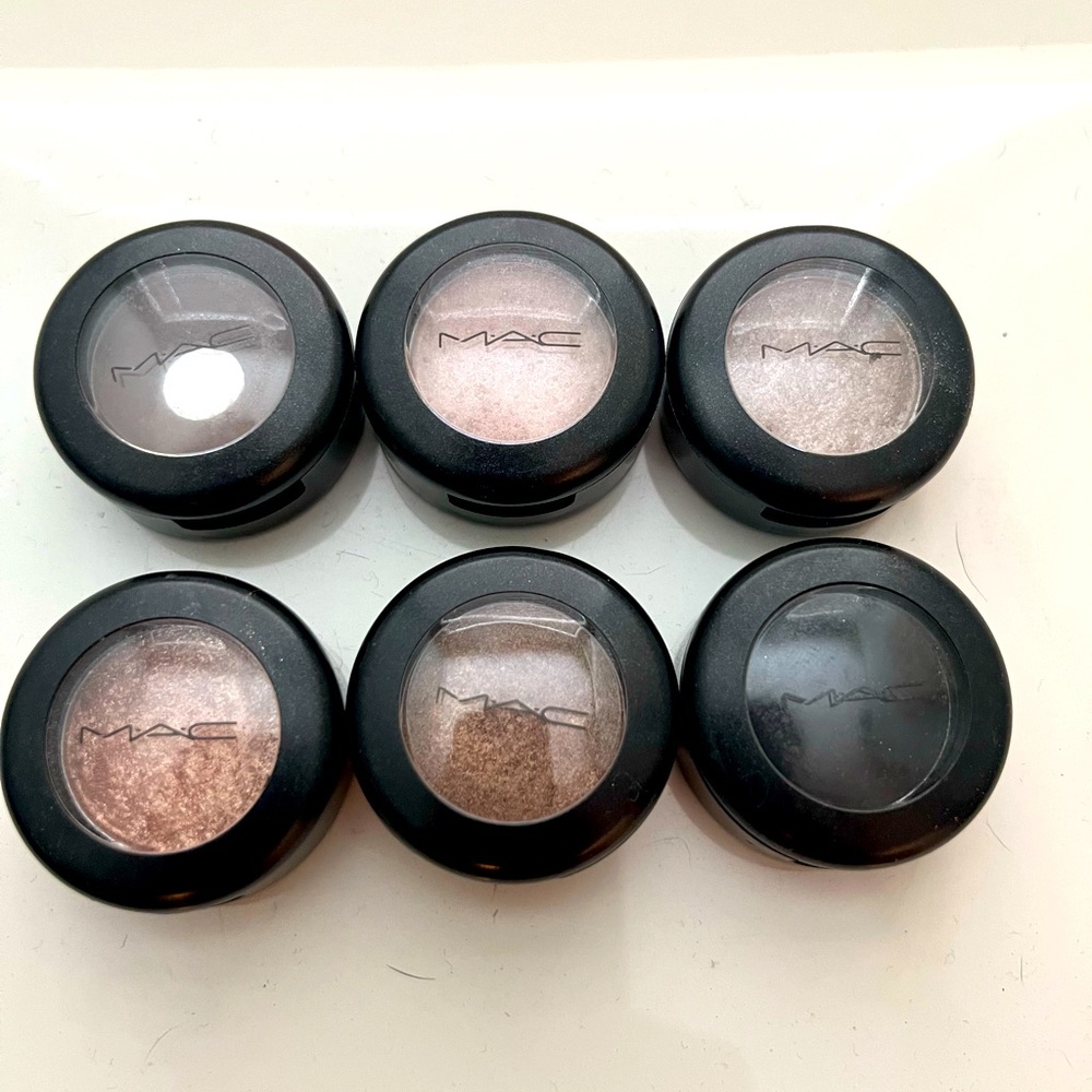 MAC eyeshadow